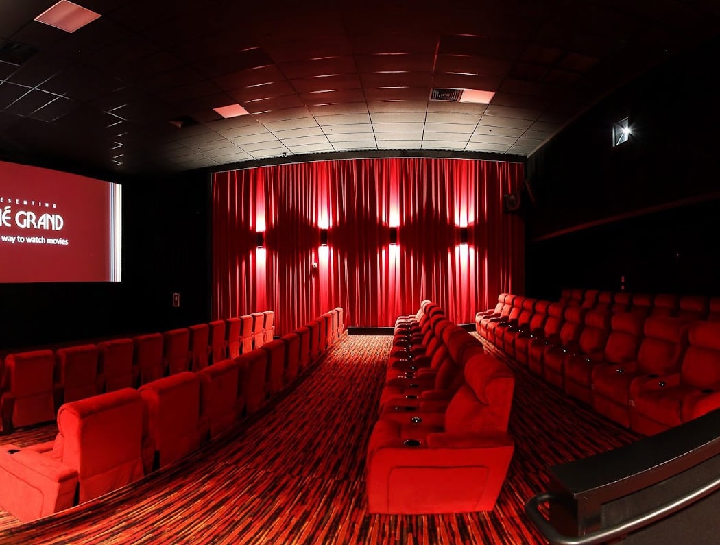 Ciné Lounge Fremont 7 Cinemas 1