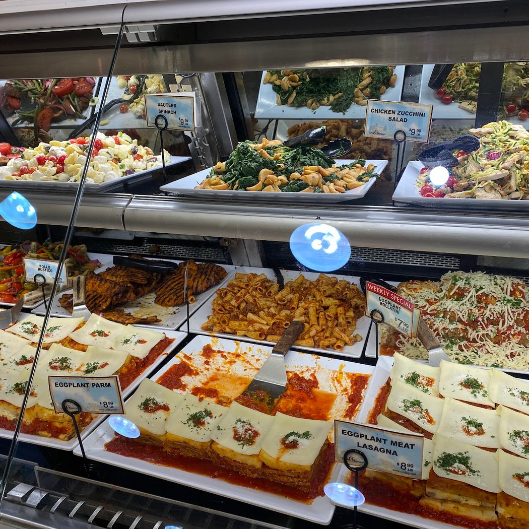 Uncle Giuseppe's Marketplace 1
