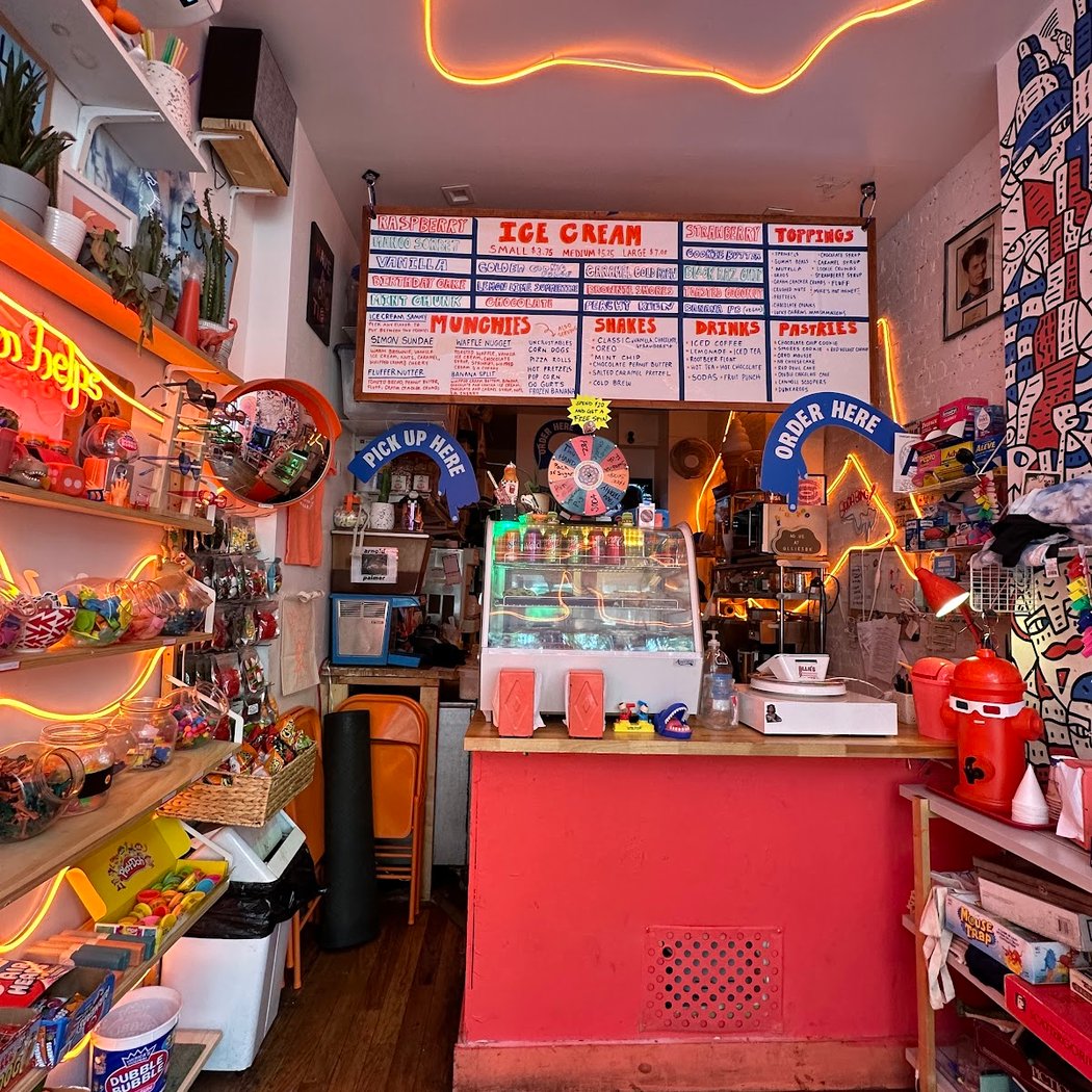 Ollie’s Ice Cream + Stuff 3