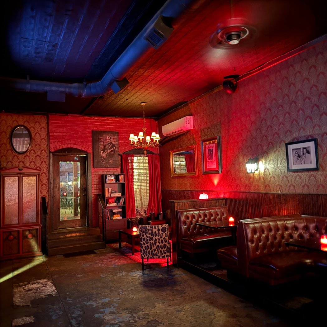 Twilite Lounge 3