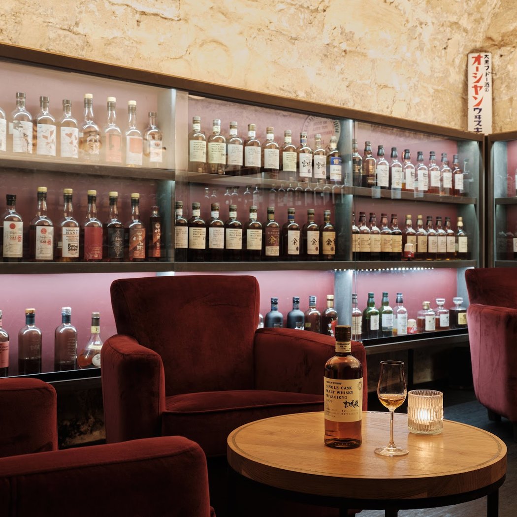 Golden Promise - Whisky bar 1