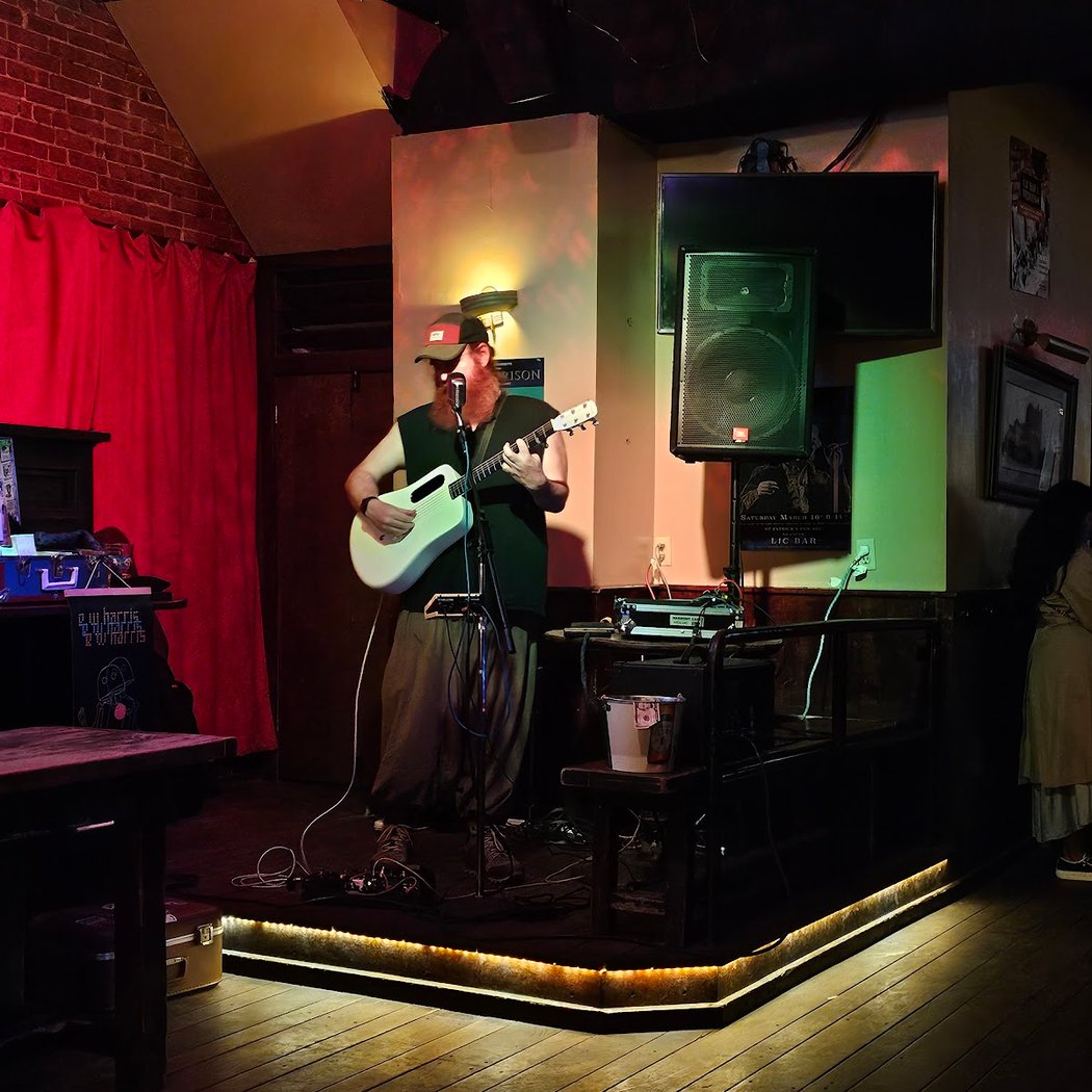 Gibson Malone Band 1