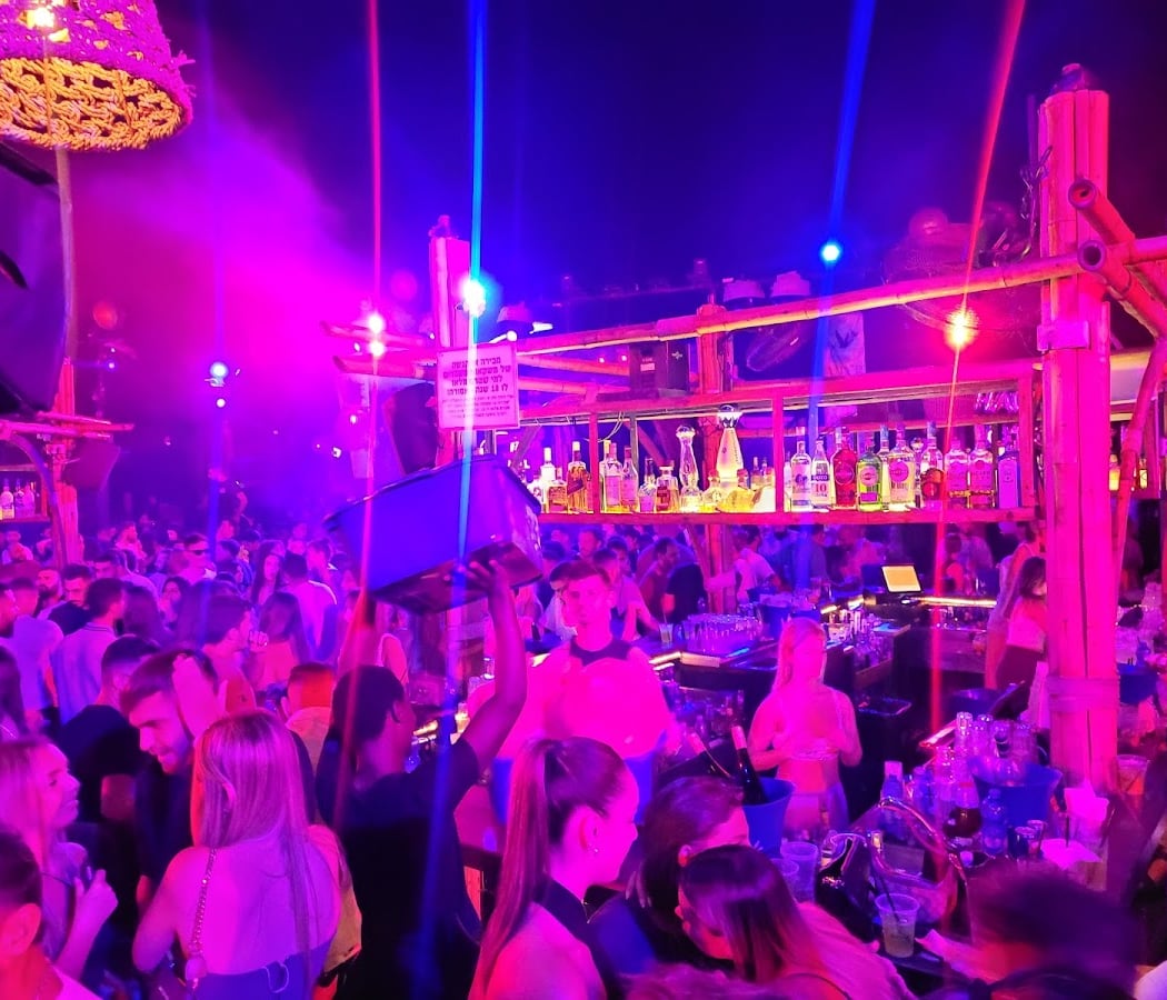 Saturday Day Party: DARCO x Castanieta Live 3