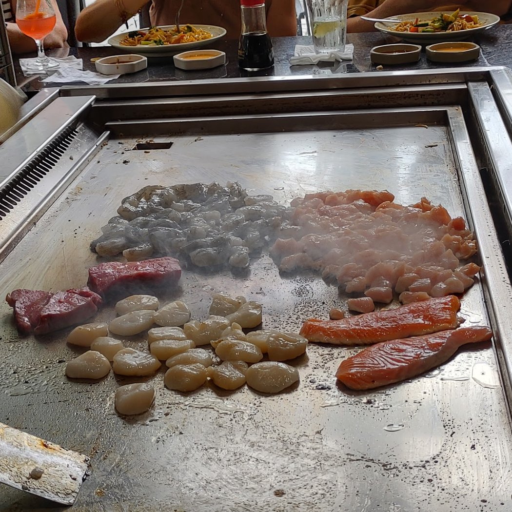 Momiji Sushi Steakhouse & Bar 1