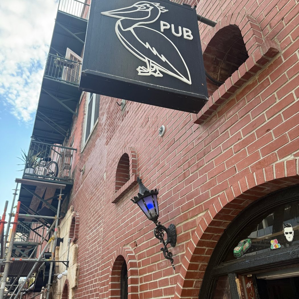 Pelican Pub 3