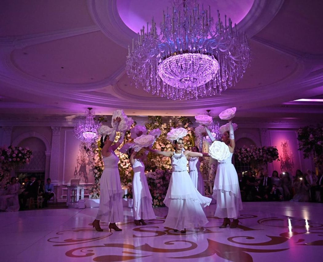 LaUra BellyDance & iDance Weddings Entertainment 3