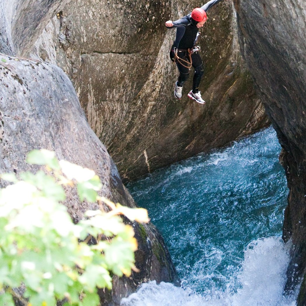 Alpi-CanyonALPI-CANYONALPI CANYON, canyoning, via ferrata, escalade autour d'Embrun et Serre Ponçon 2