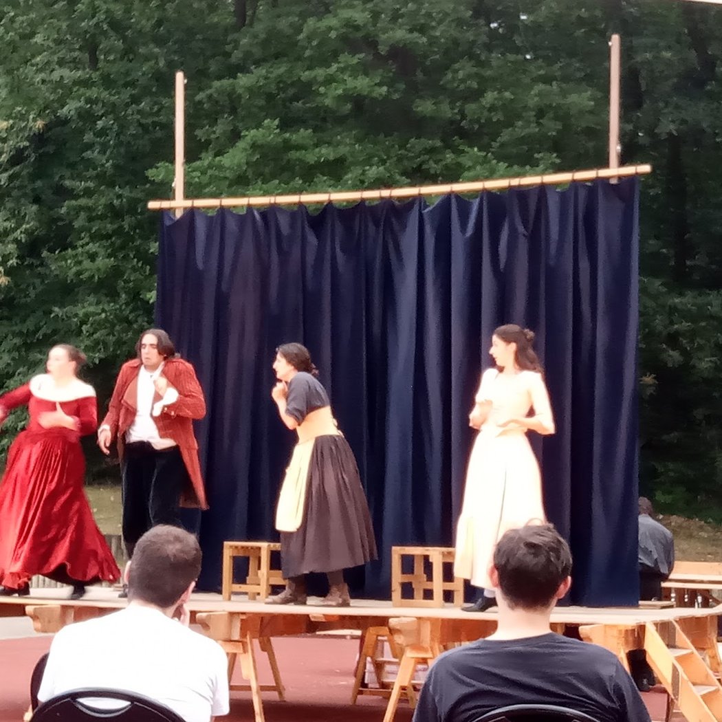 Academy International Des Arts Du Spectacle 1