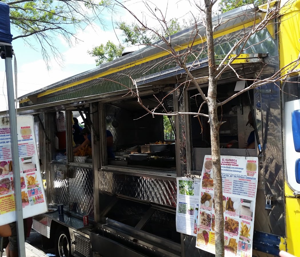 El Olomega Pupusas 2