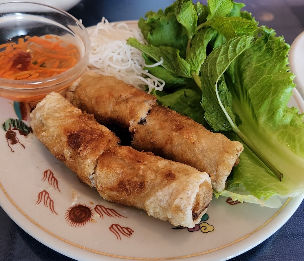 Mai's Vietnamese Restaurant 3