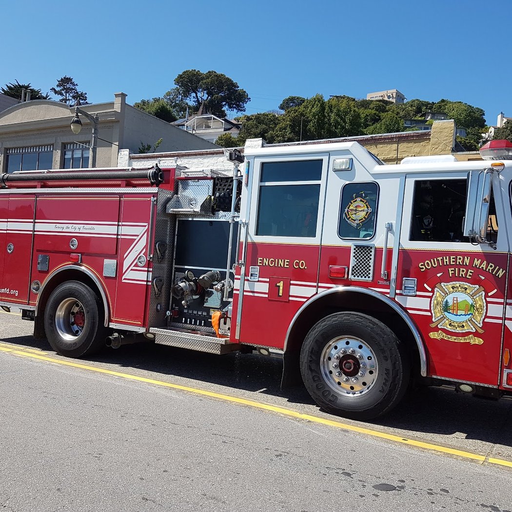 Sausalito Easter Parade and Egg Hunt 3