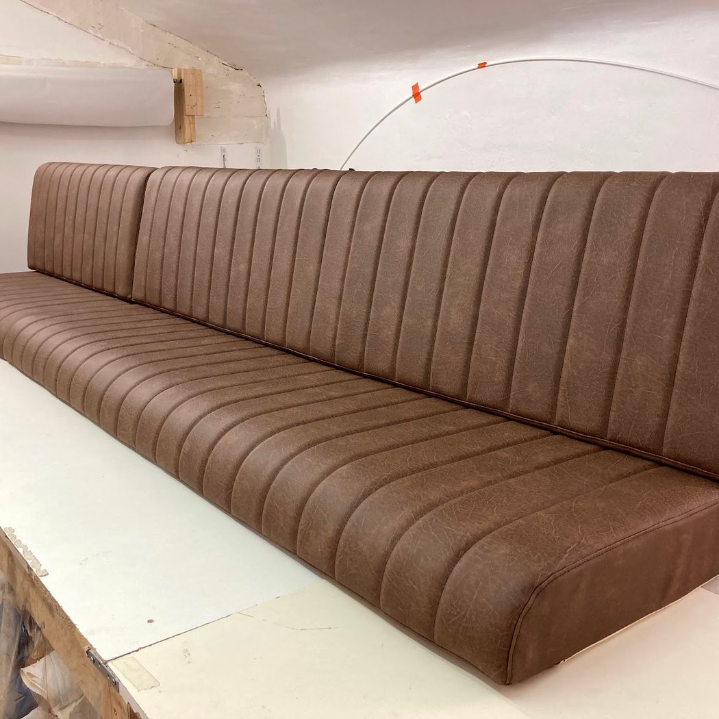 COUTURE MARINE - Sellerie nautique - Tauds - Coussins - Bâches - Ameublement 3