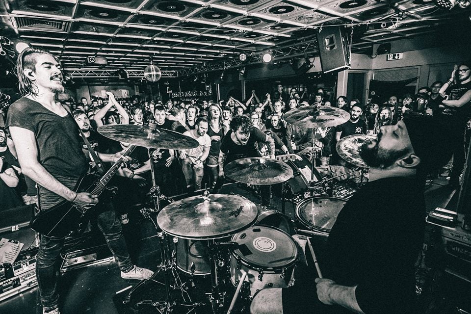 CRYING OUT LOUD - Die Emo Party 1