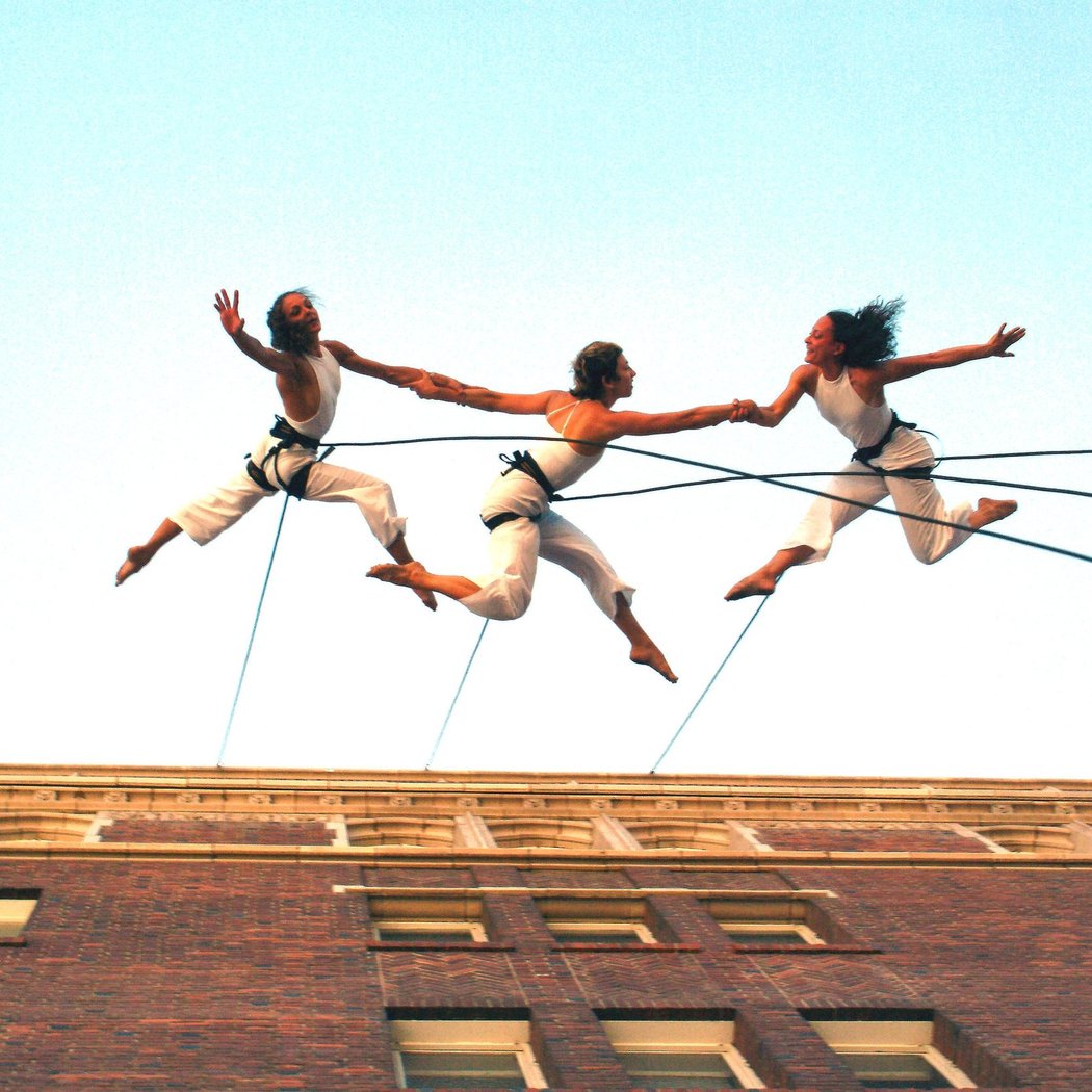 Studio to Big Wall Big Air, Big Courage, Big Dancing - the Awe of BANDALOOP 1
