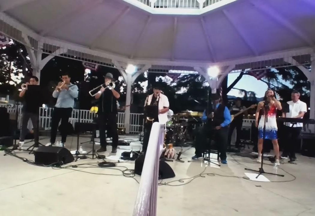 OC Groove Band 1
