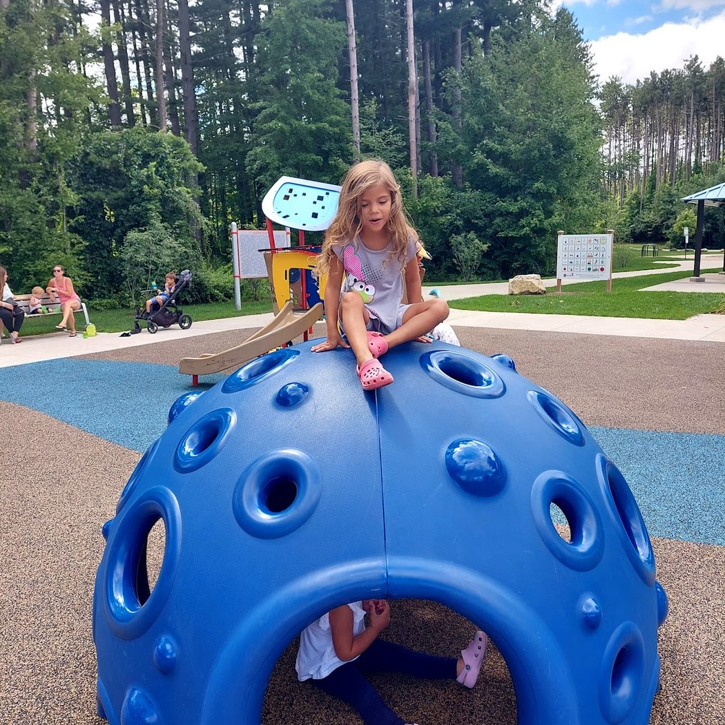 Scarlet's Playground 2