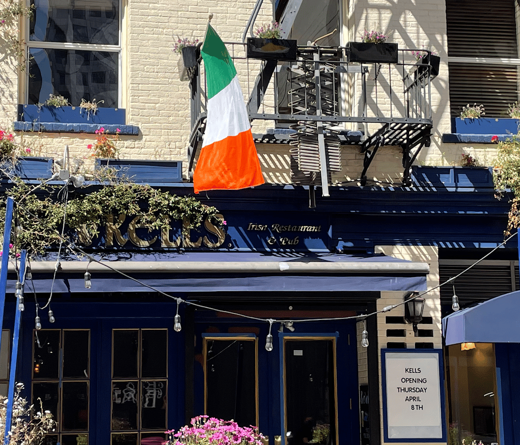 Kells Irish Restaurant & Pub 2