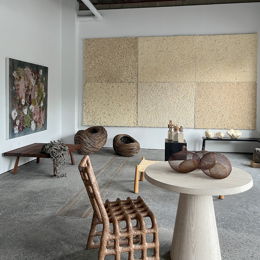 BCMT Co. / Art & Furniture Gallery 3