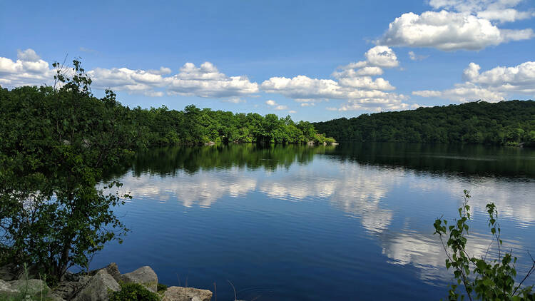 Ramapo Lake Trailhead 1