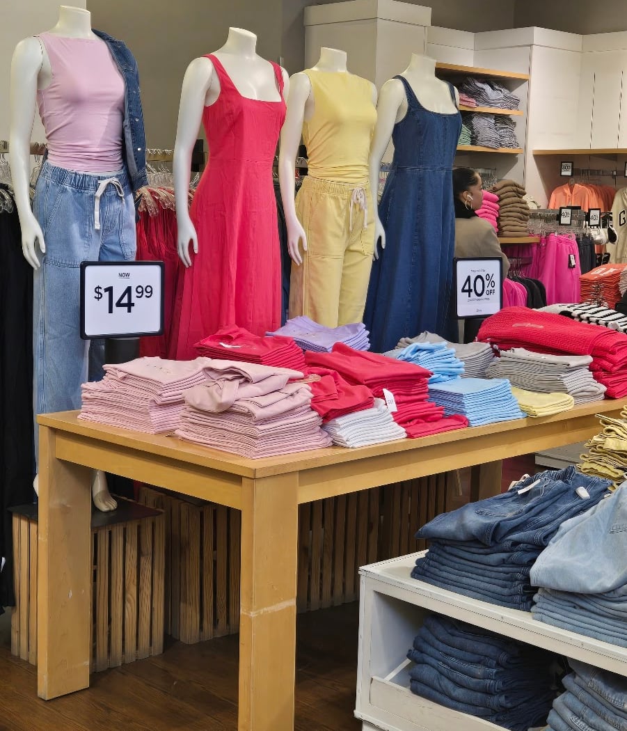 Gap Factory 1