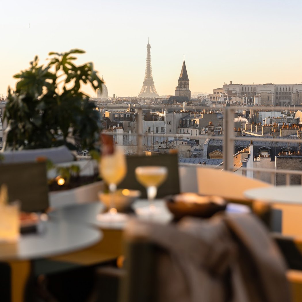 Rooftop Bar Dame des Arts 1