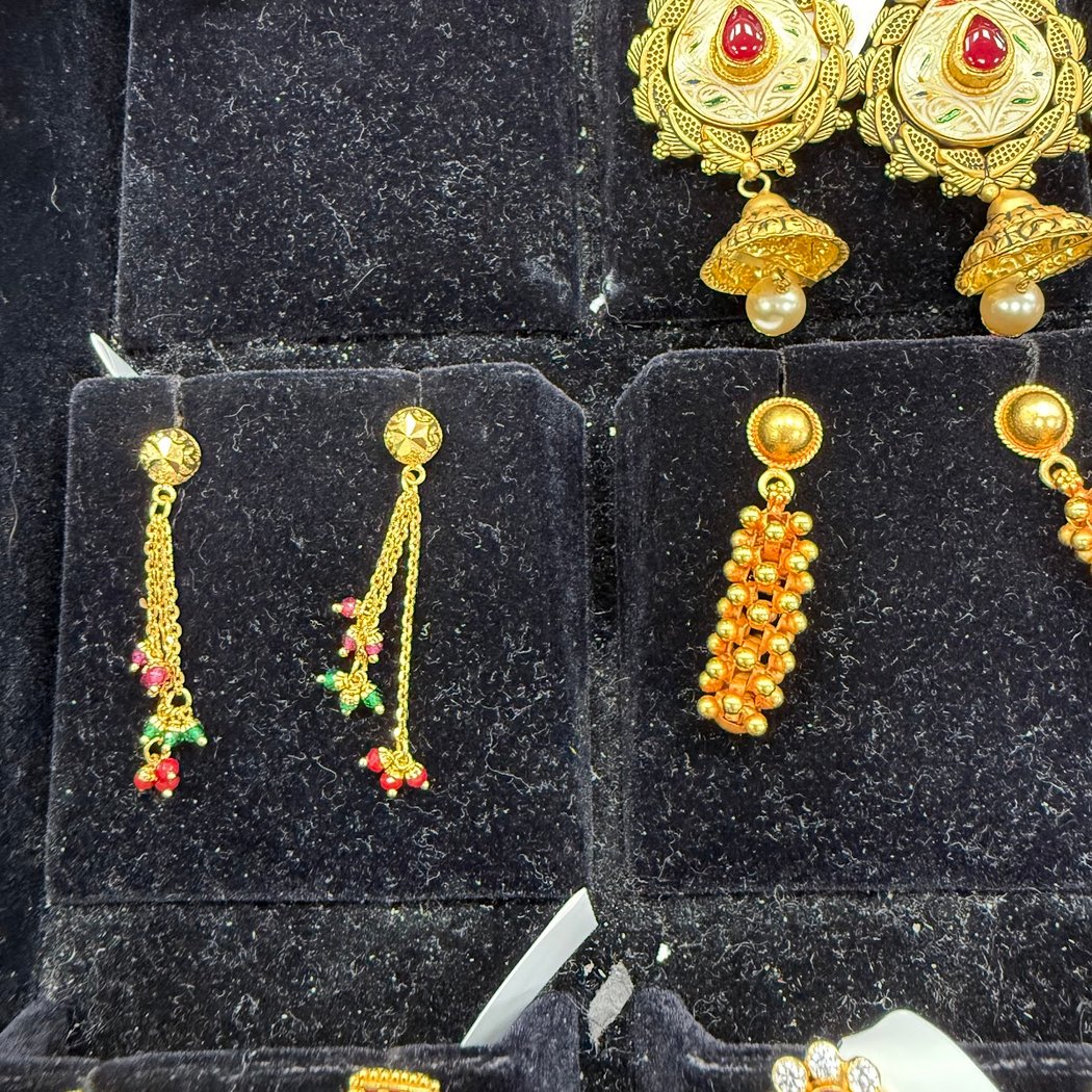 Priya Jewelers 1