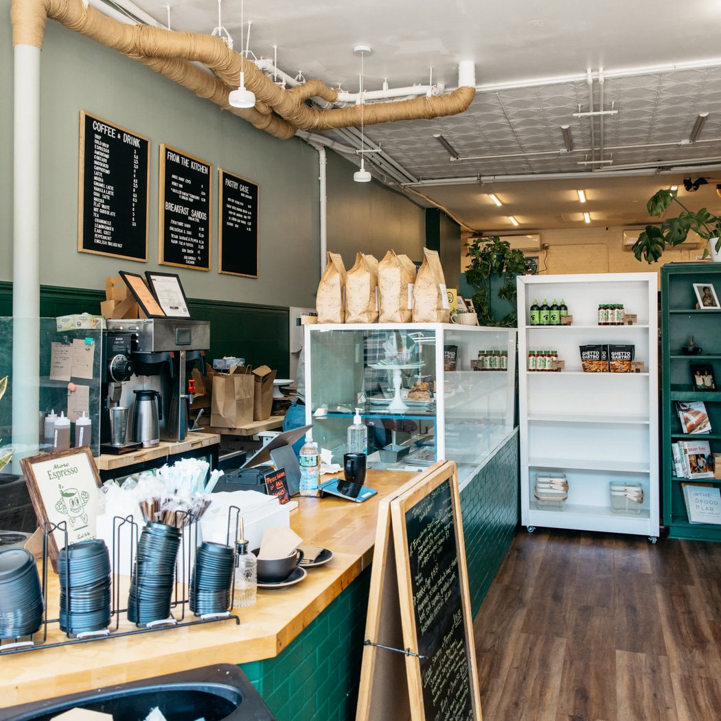 Dolly's Coffee Shop 3