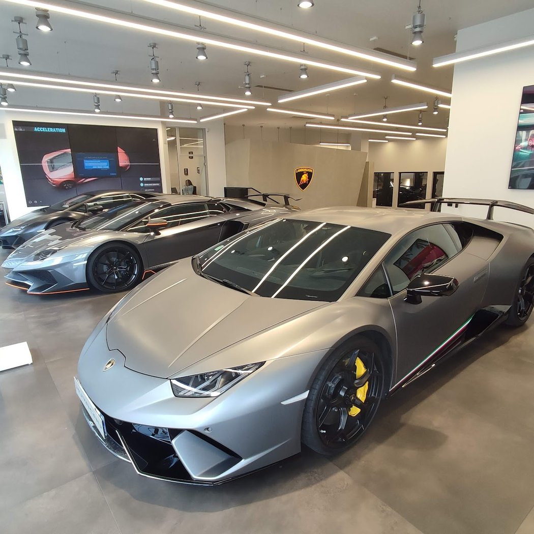Lamborghini Paris 5