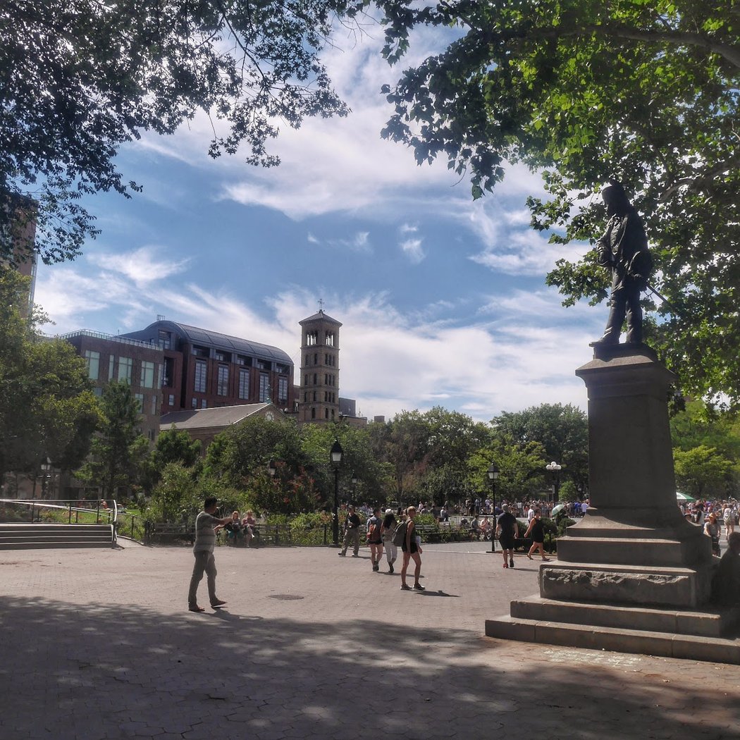 Garibaldi Plaza 1
