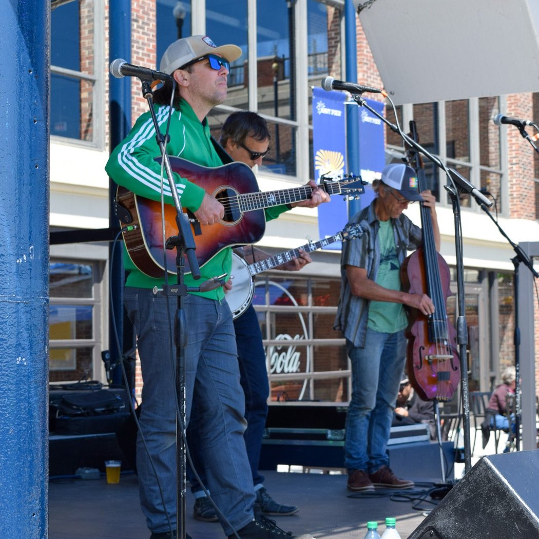 Baby J & Golden Street Reggae Band at Live on the Lake 1