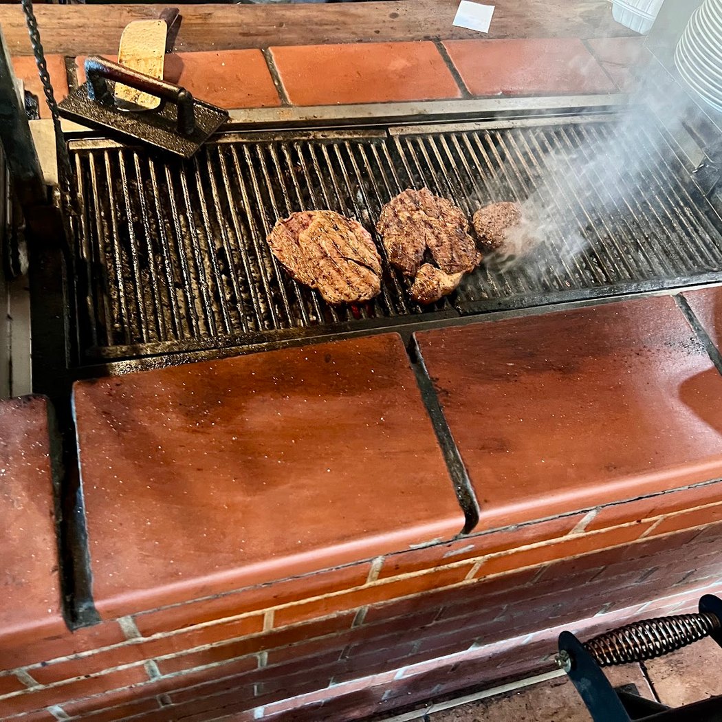 Kal's Bar-B-Q 1