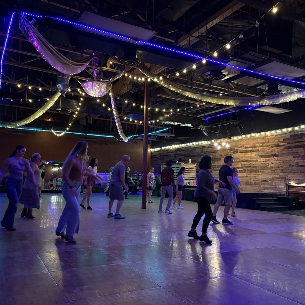 Line Dancing 4