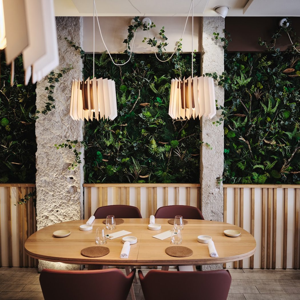 Restaurant Circle 2