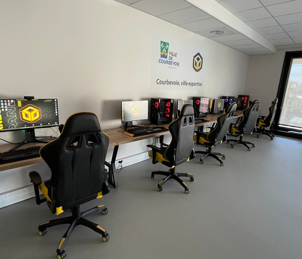 Courbevoie esport by Pandore 2