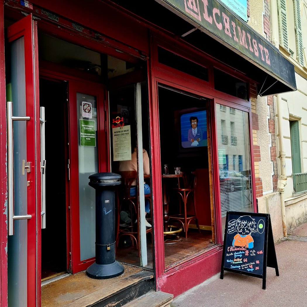 The Alchemist Bar 2