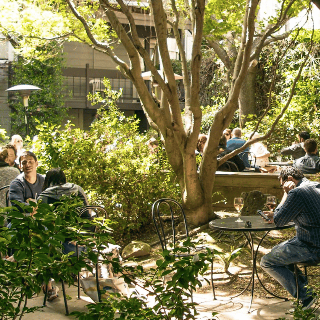 Arlequin Cafe & Food To Go 1