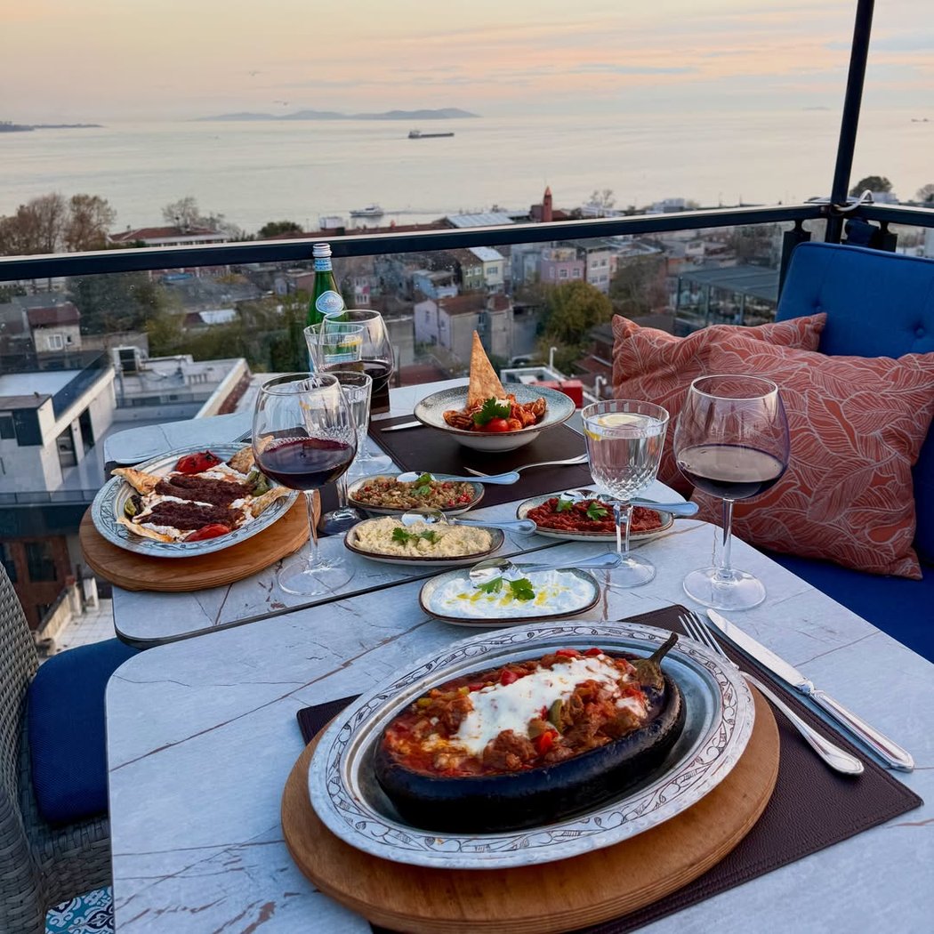 Queb Rooftop Restaurant 1