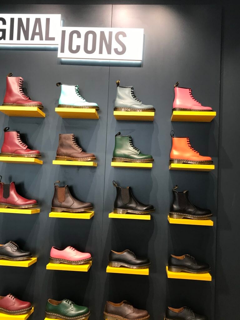 Dr. Martens 2