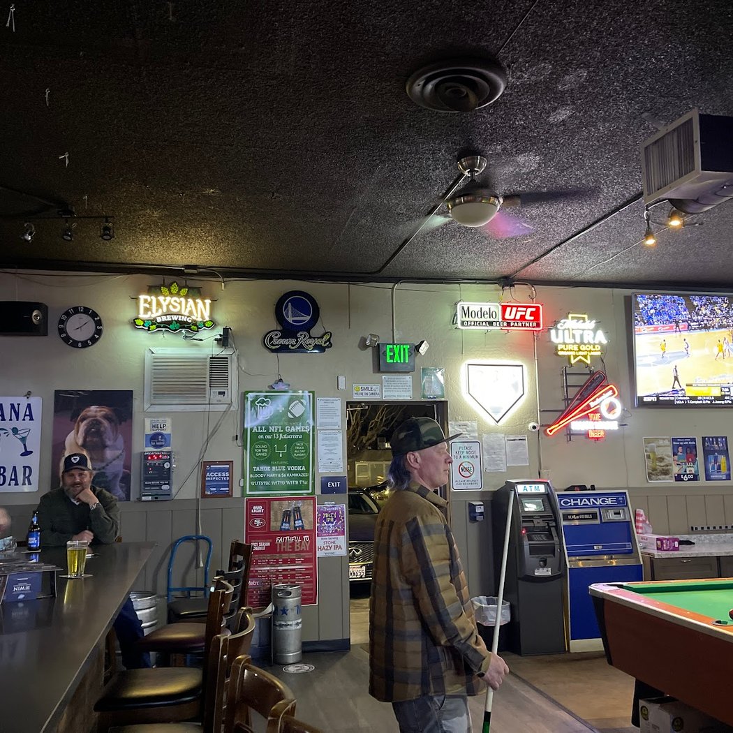 The Sportsmen's Lounge 1