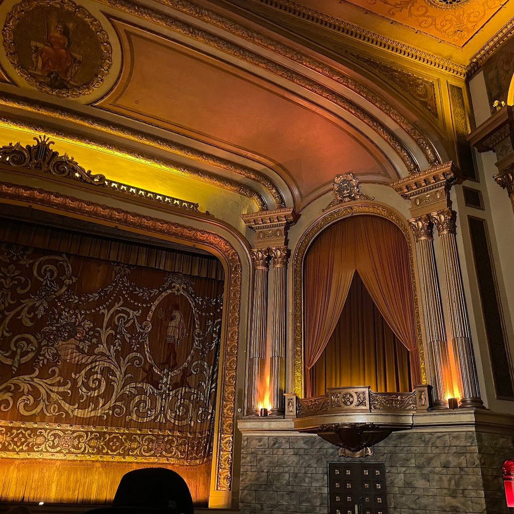 Grand Lake Theater 2