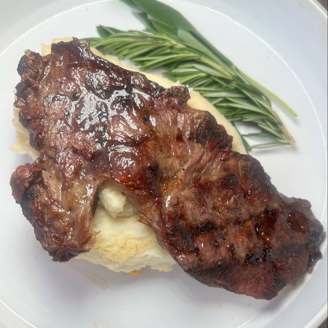 Halsey Bar & Grill 3