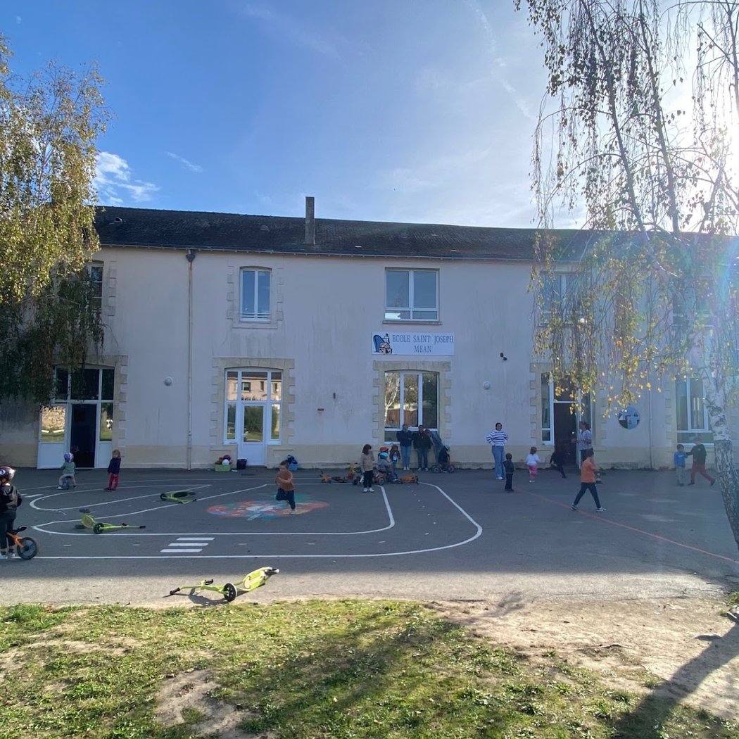 Vide-greniers de l'école Saint-Joseph de Méan 4