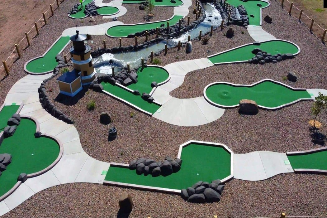 Black Beach Mini Golf 1
