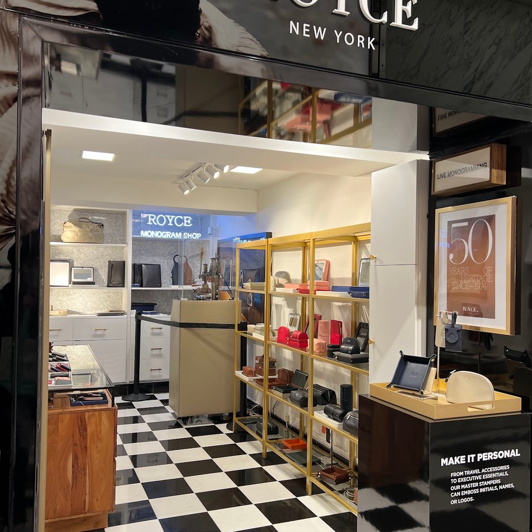 ROYCE New York Leather Monogram Shop 2