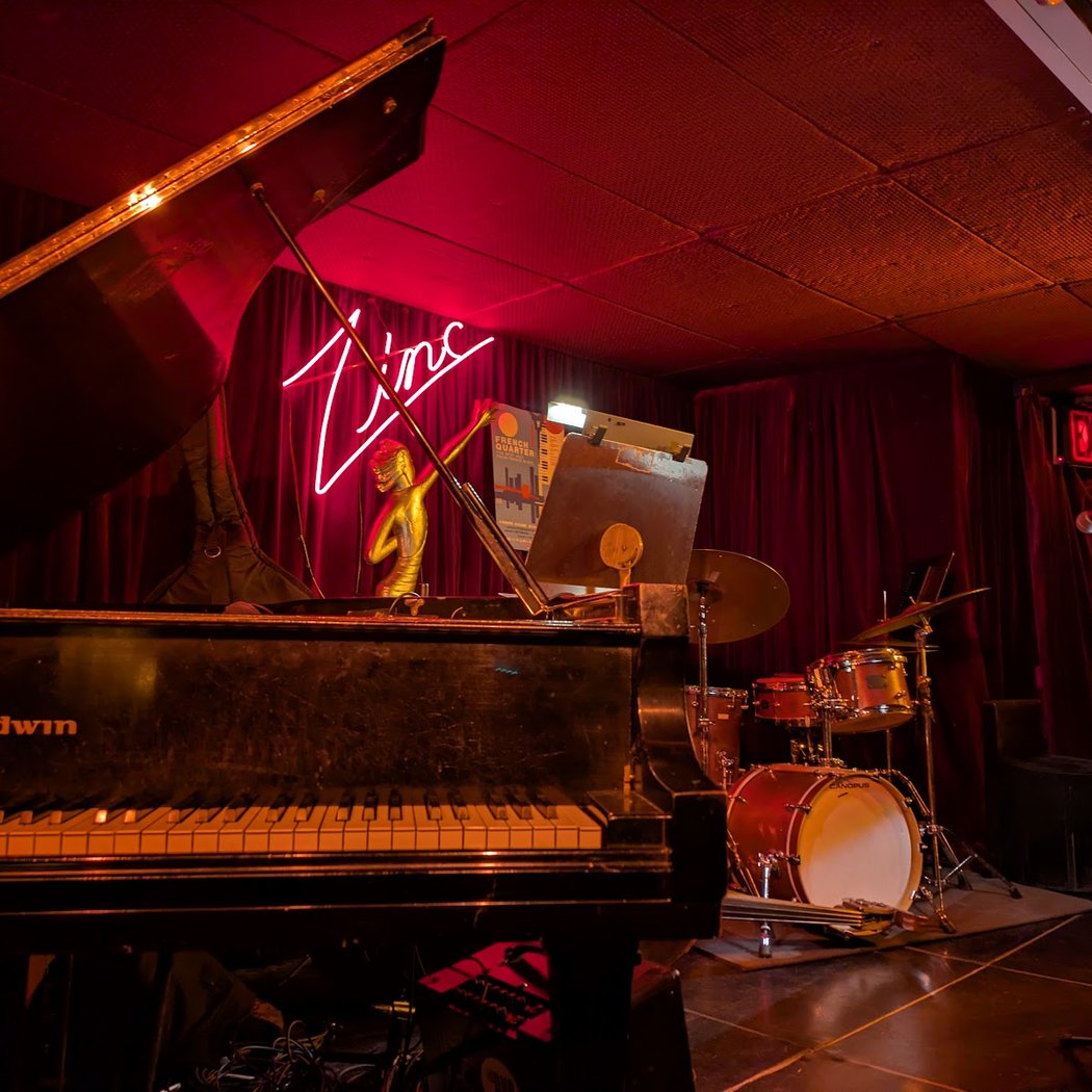 Zinc Bar Performances 1