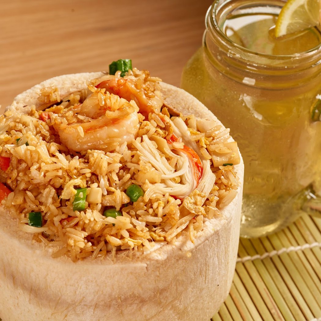 New Chinatown Restaurant and Bar | Asian Fusion | Chinese and Thai Food 1