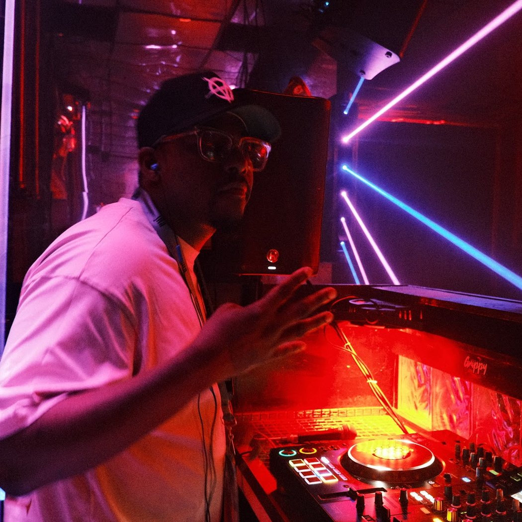 RIBS Austin with DJ Mark Cutz