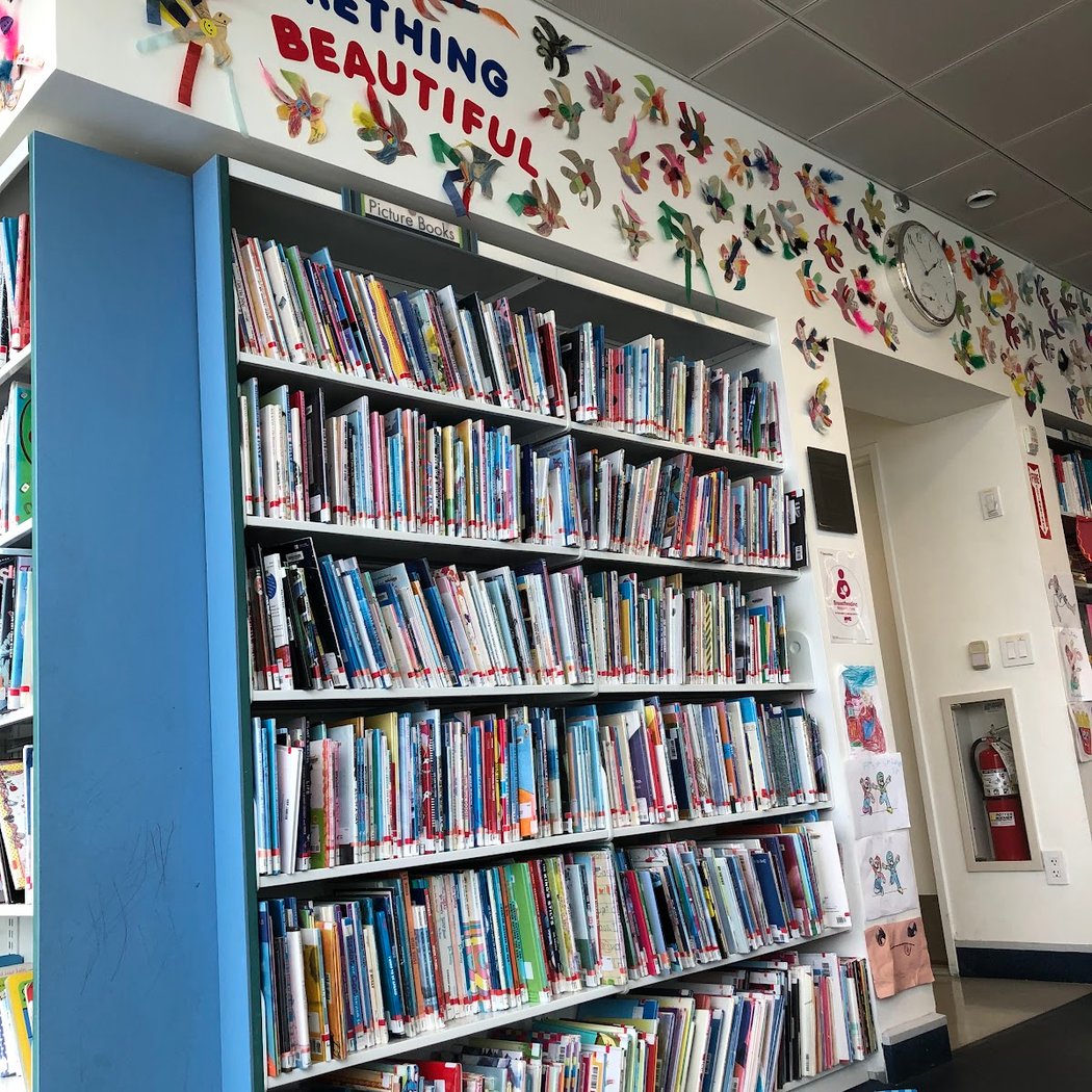 Queens Public Library at Glen Oaks 1