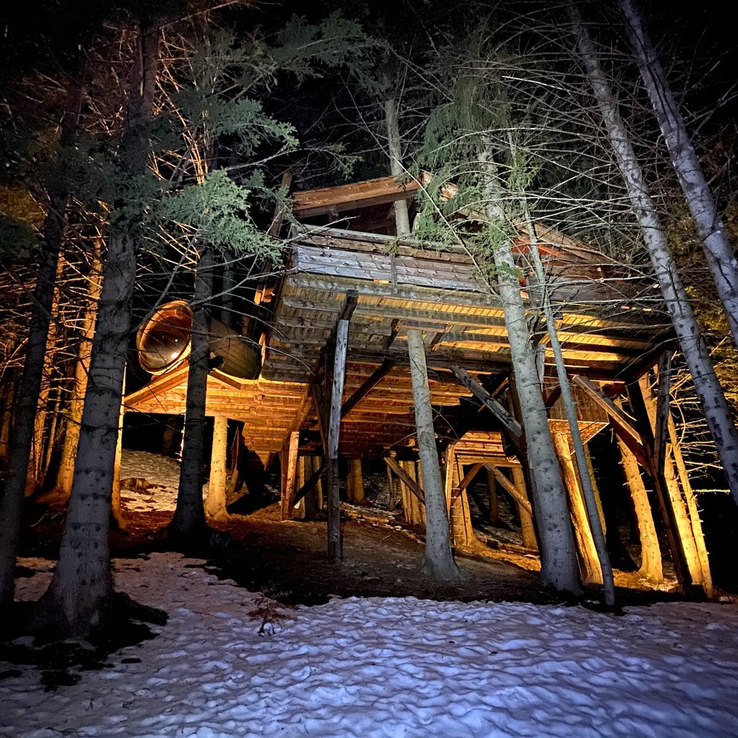 Treehouses - Between Earth and Sky 1