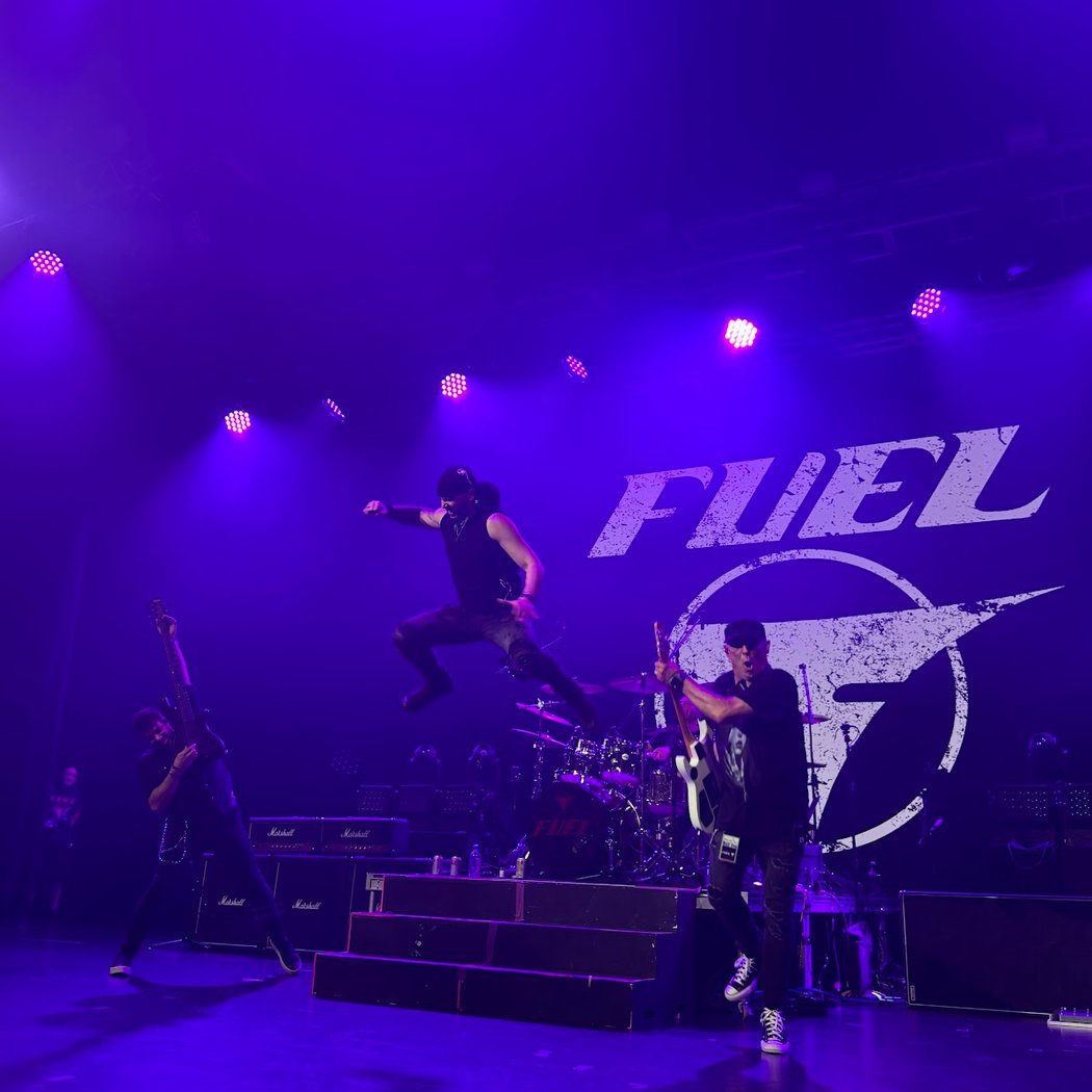 Hard Rock Live 1